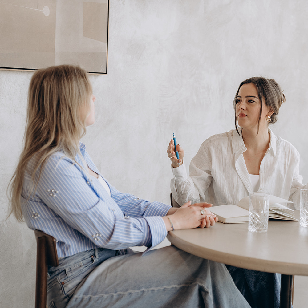 Overgang op de werkvloer; begeleiding en coaching voor werkgevers en vrouwen; informatiesessie, workshop, op maat traject